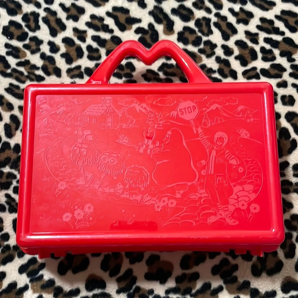 Vintage 1988 MCDONALDS Happy Meal Toy ❤️ On The Go Lunch Box Red Pencil Case 80s